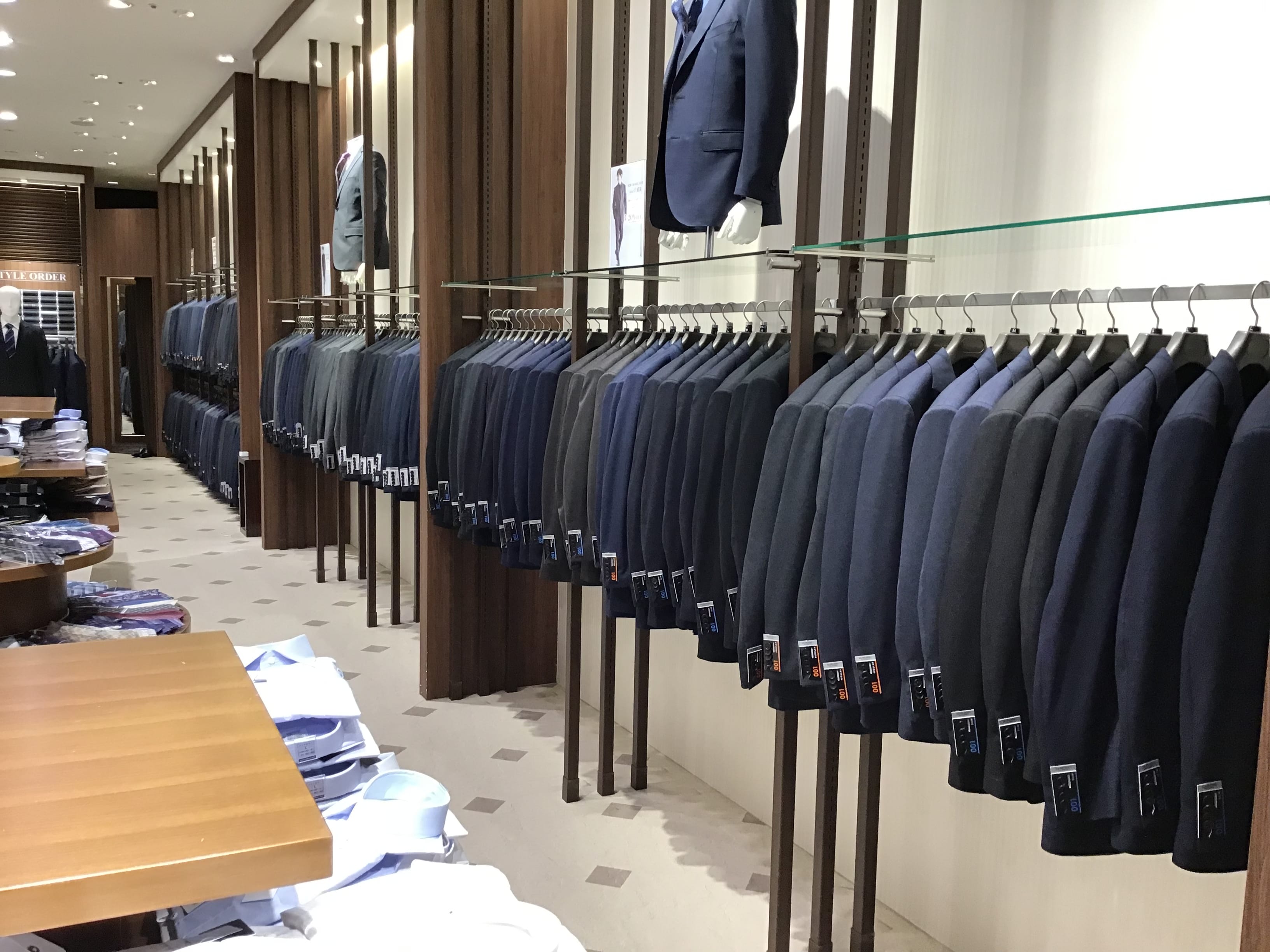 【タカキュー和歌山店】新作スーツ入荷!新モデルスーツデビューです!