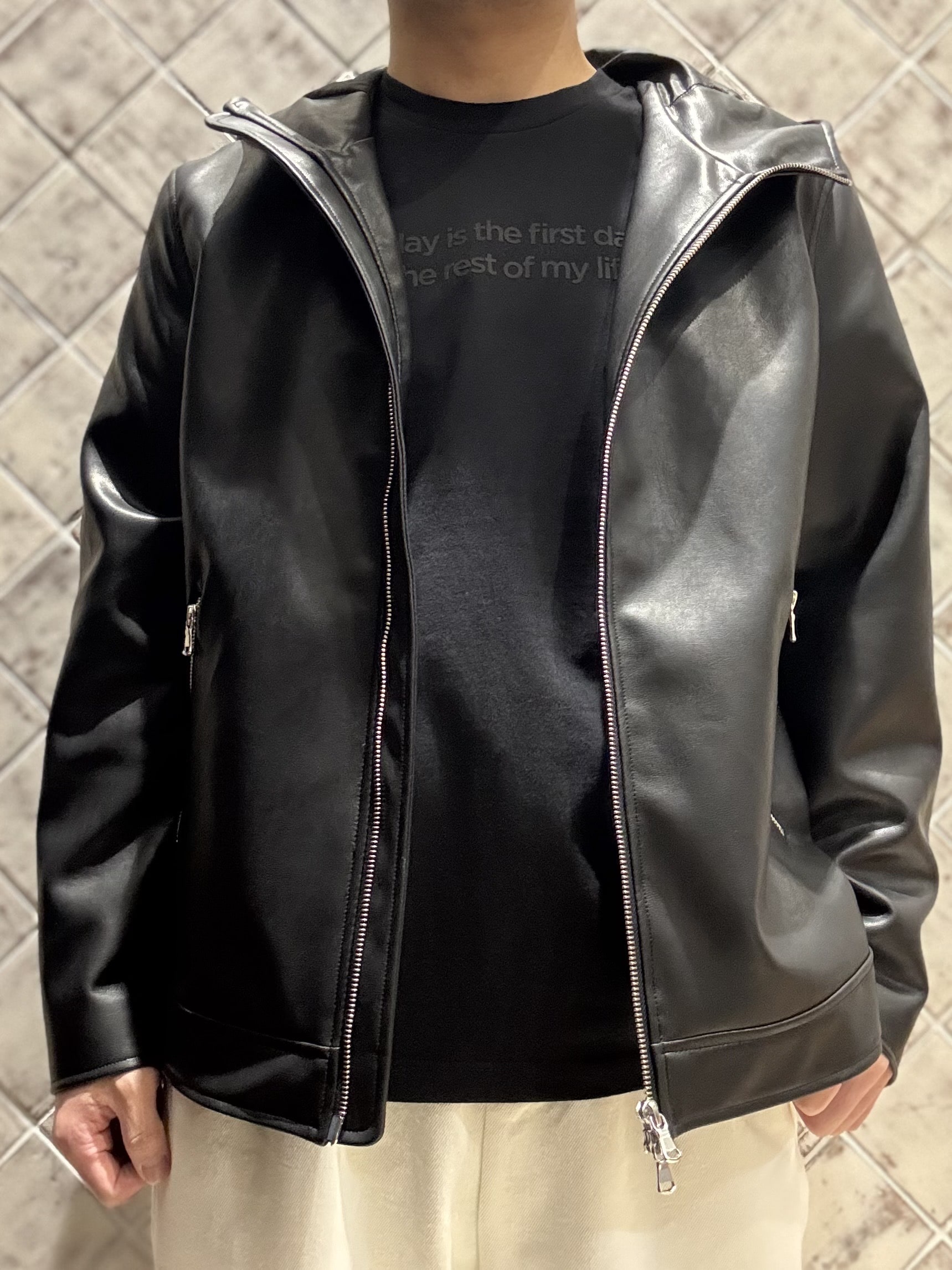 ★レザー調フーデットブルゾンのご紹介★（TAKAｰQイオンモール名取店）