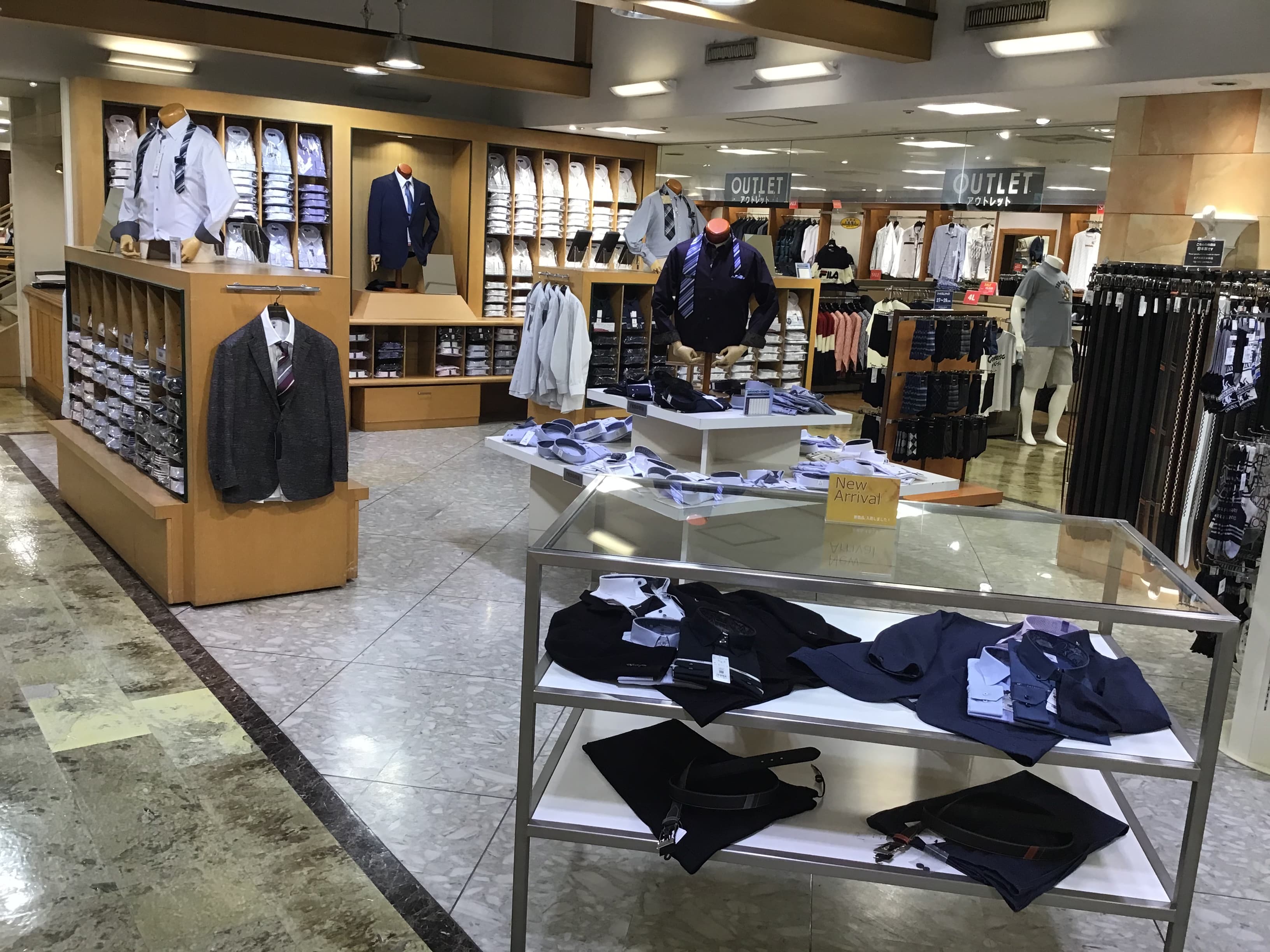 秋物新作入荷、夏物処分同時開催