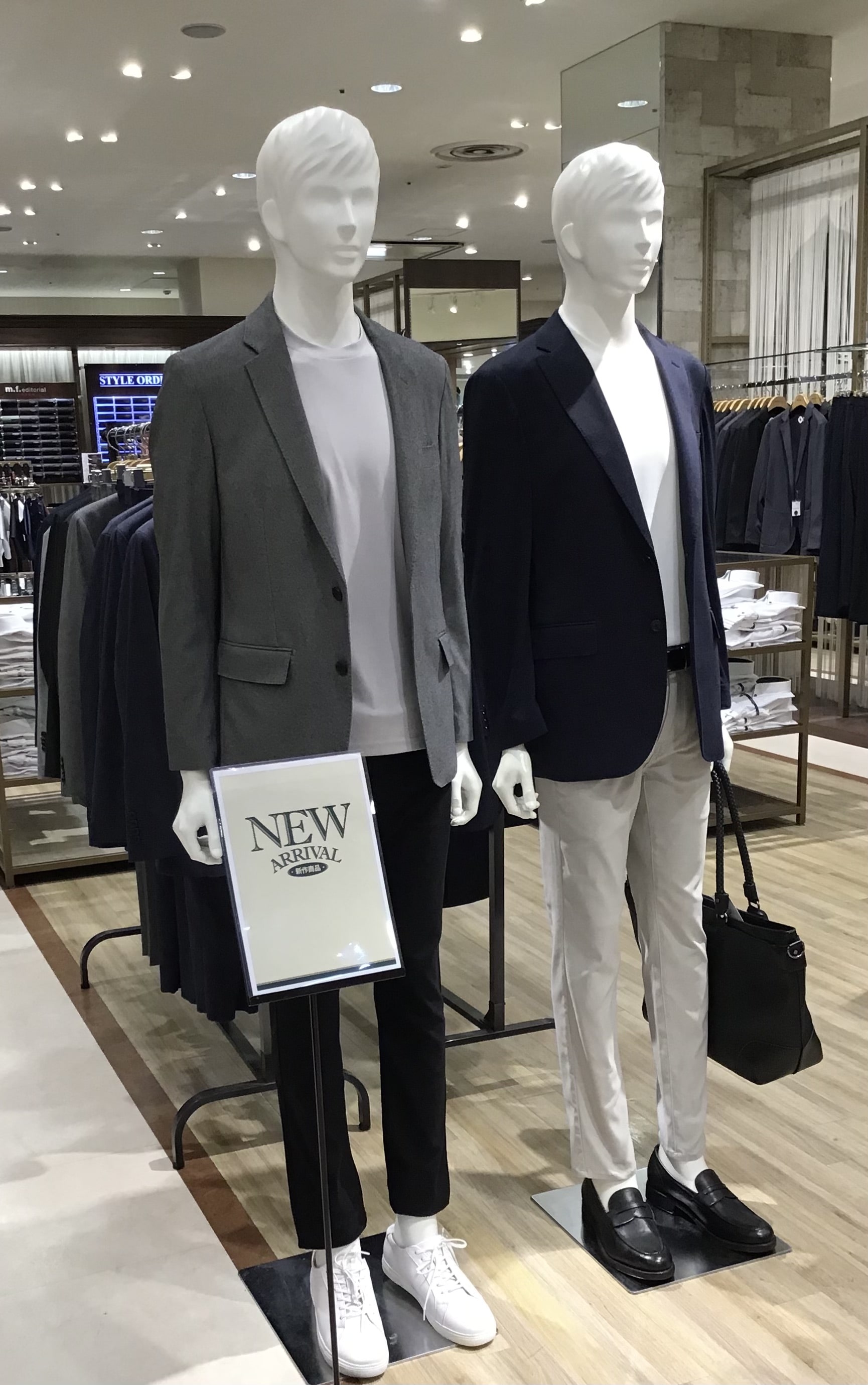 秋の新作　ワクワクゾクゾク入荷　　　新ブランド　DRAW   ご期待ください