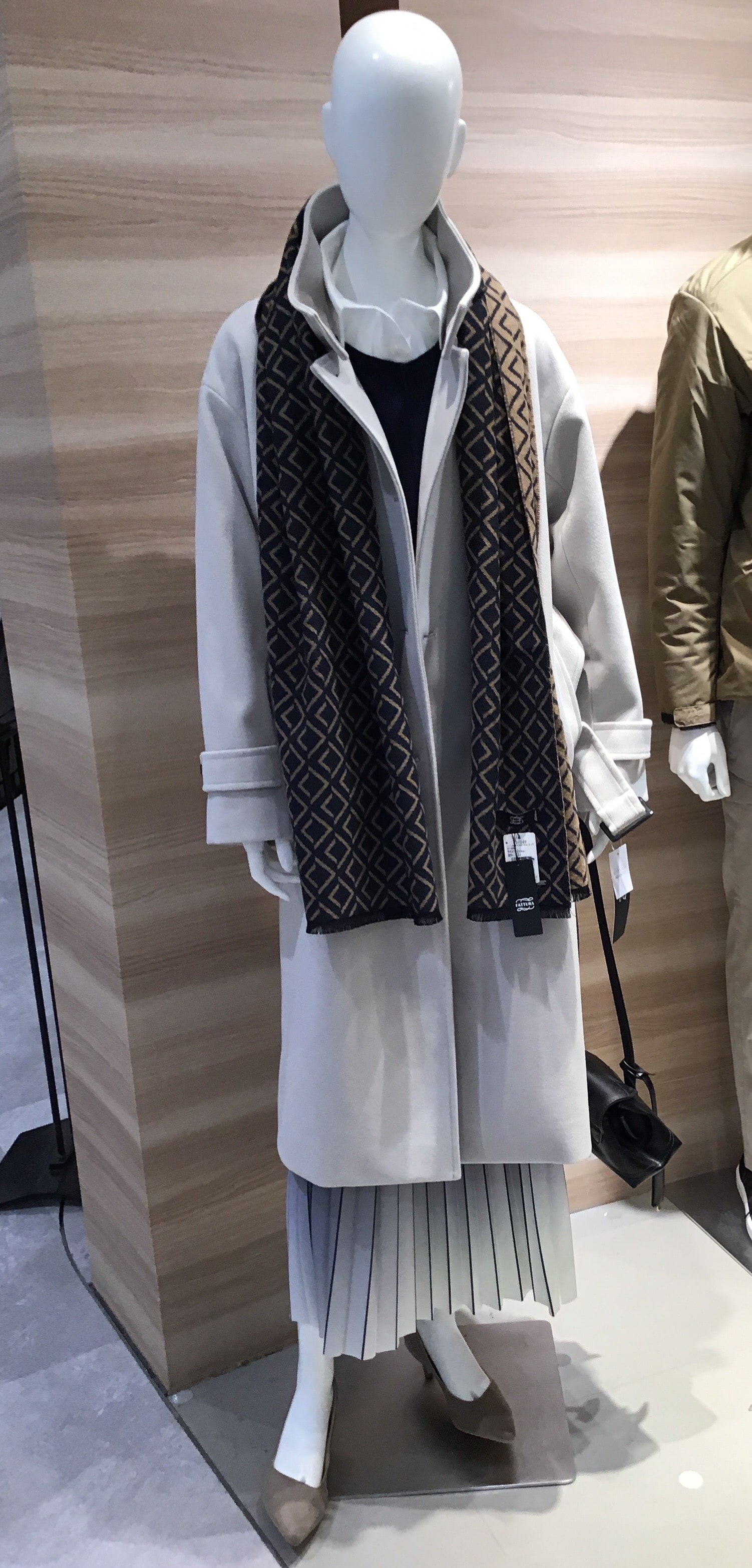 タカキュー草津店より ★コートの季節ついに到来★