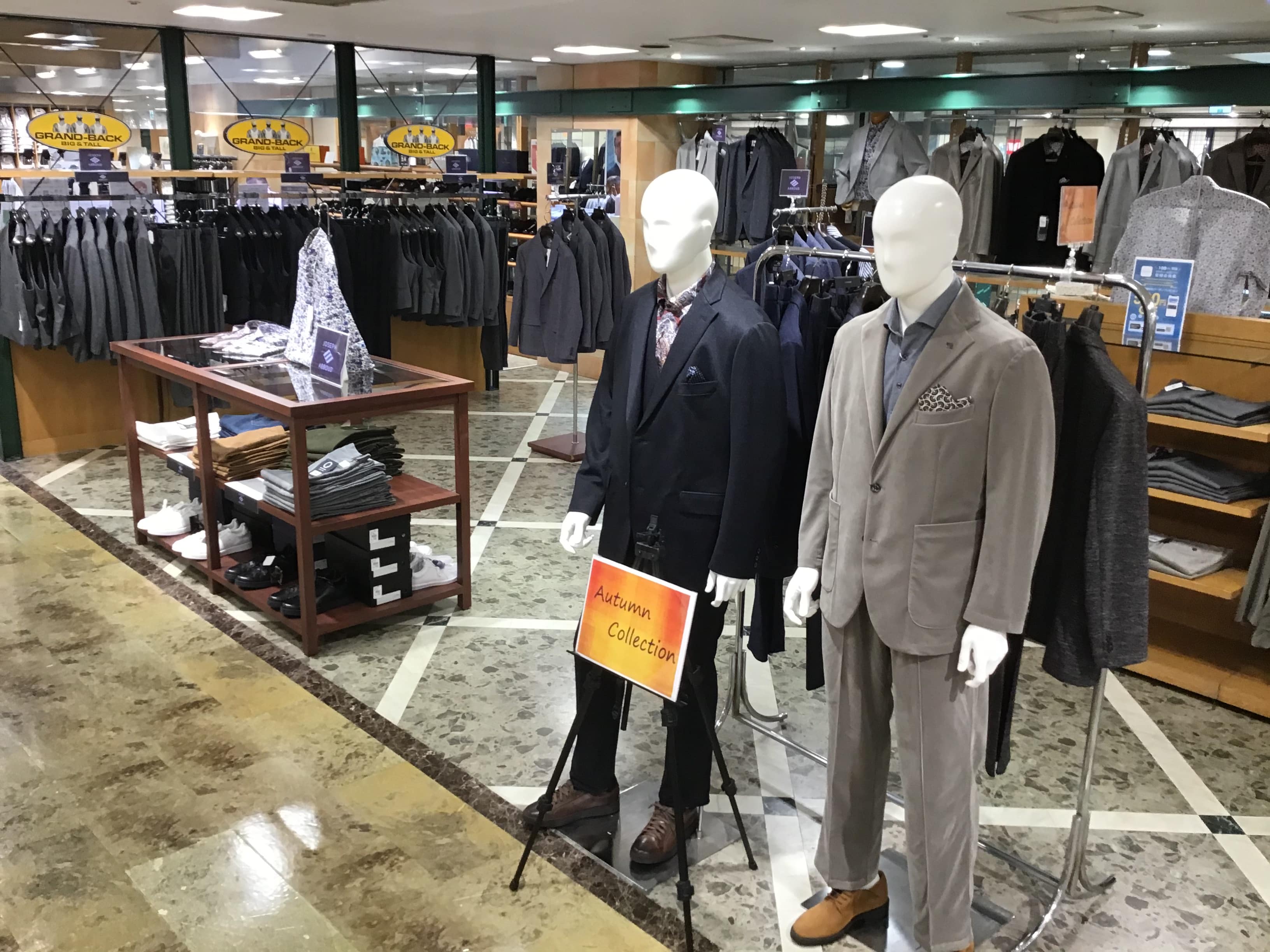 秋物新作入荷、夏物処分同時開催
