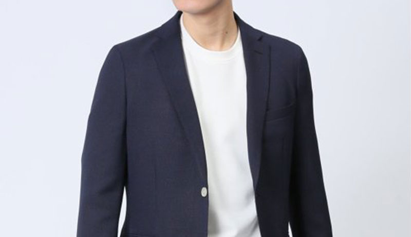 オフィスカジュアルな服装