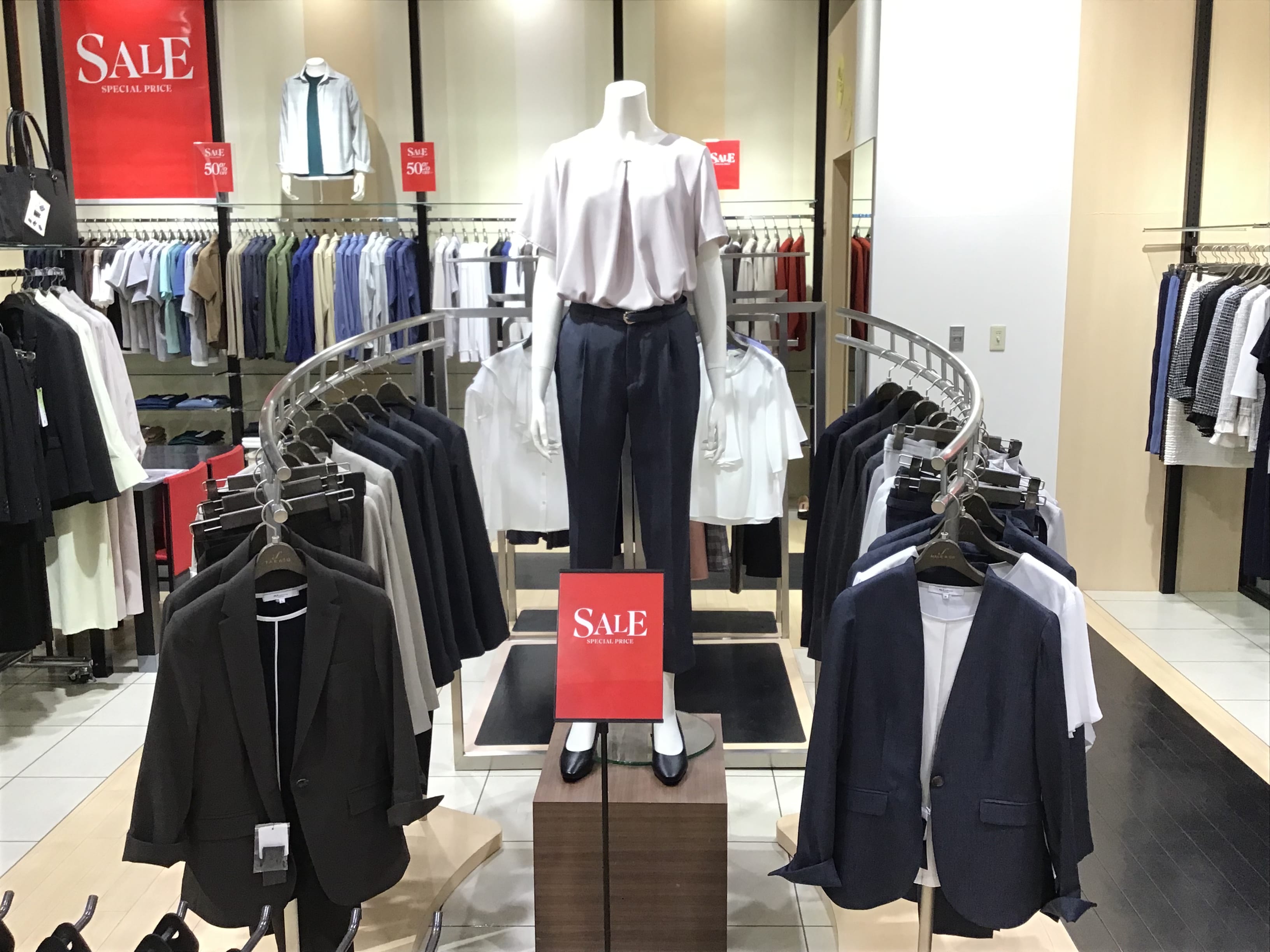 スーツ30%OFF☆