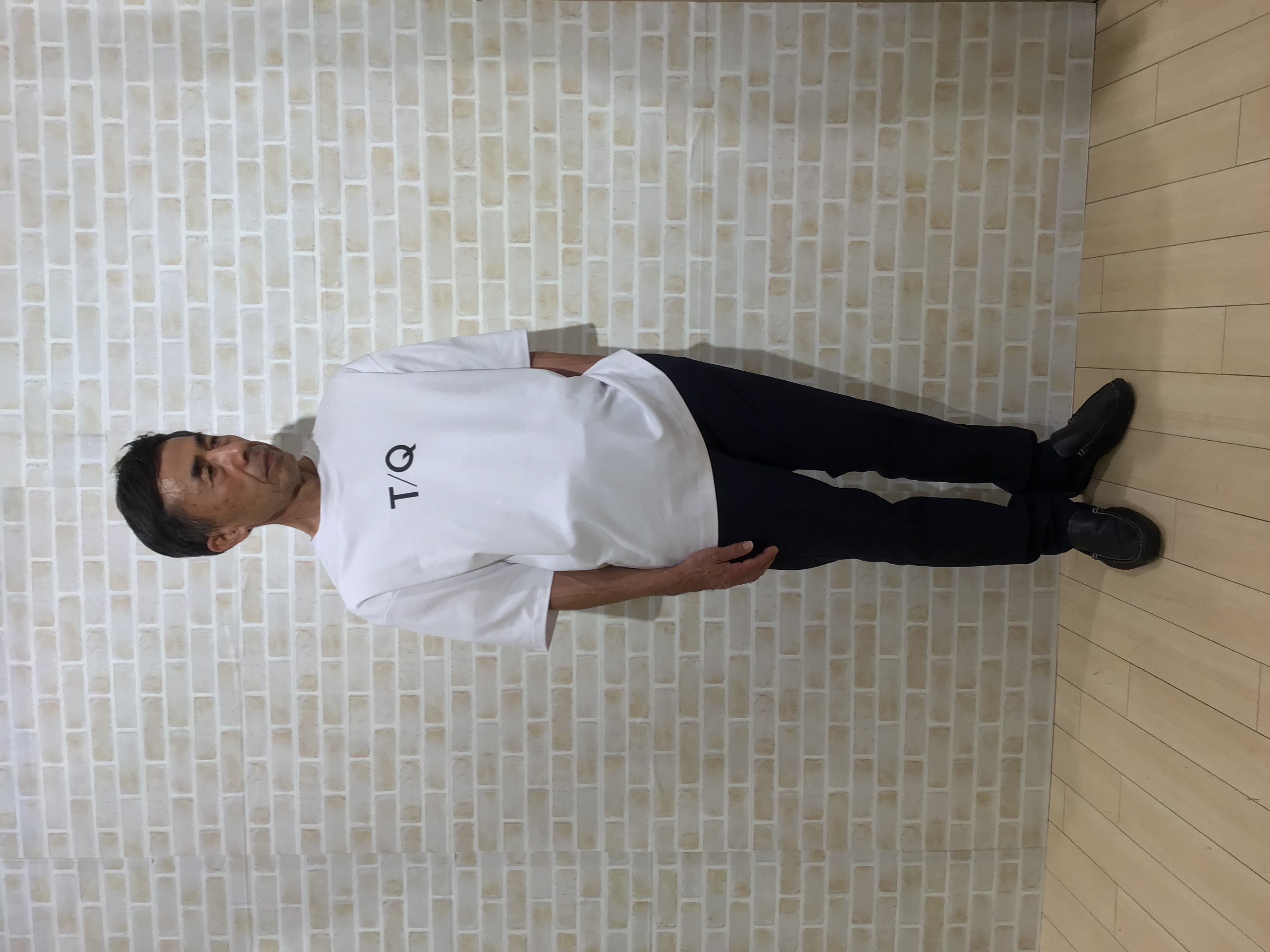 タカキューのロゴ入りTシャツです。