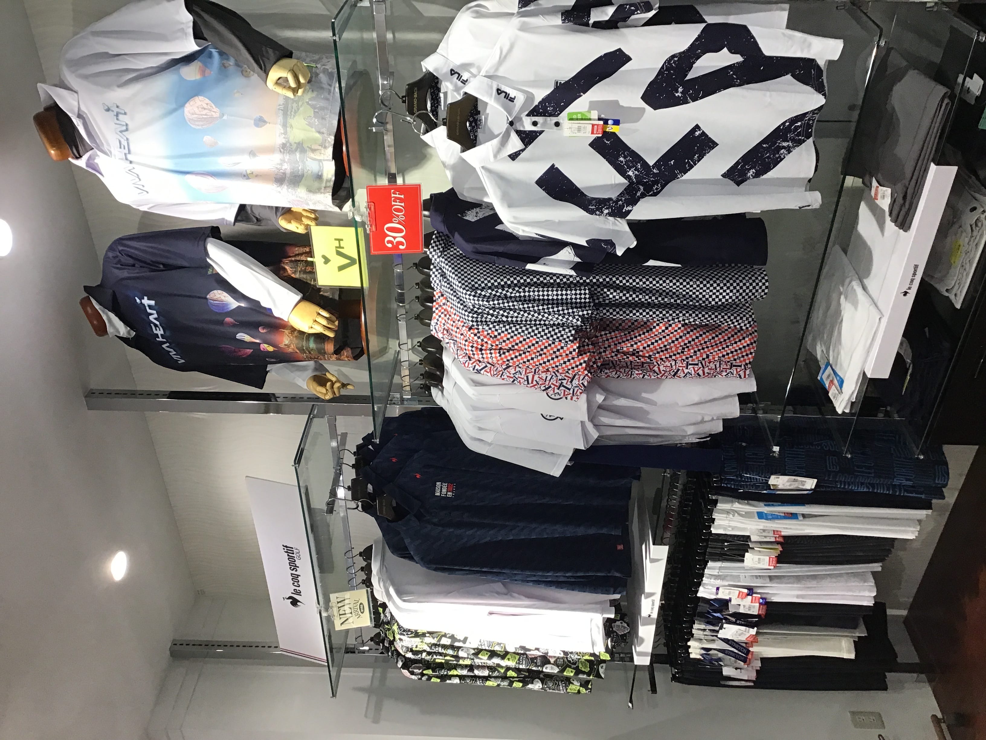 夏物最大50％OFFの最終処分セール開催中