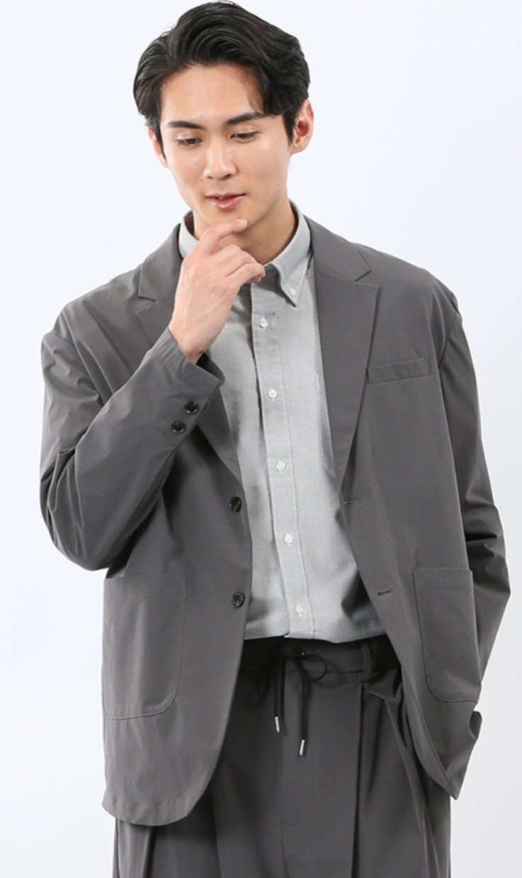 ジャケットとパンツがセットで15,000円！？