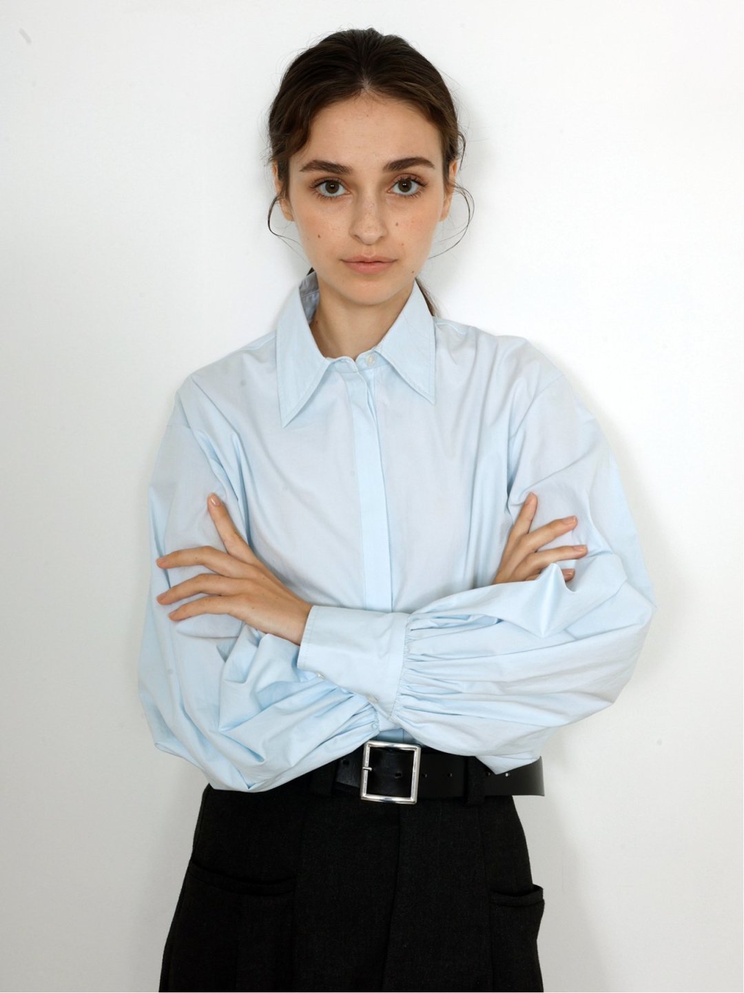 volume sleeve blouse