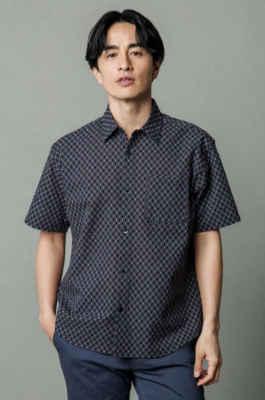 TRADITIONAL PATTERN シャツ